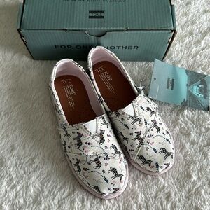 Toms classic lilac canvas zebra print alpargatas Tiny Size 11 kids shoes NEW